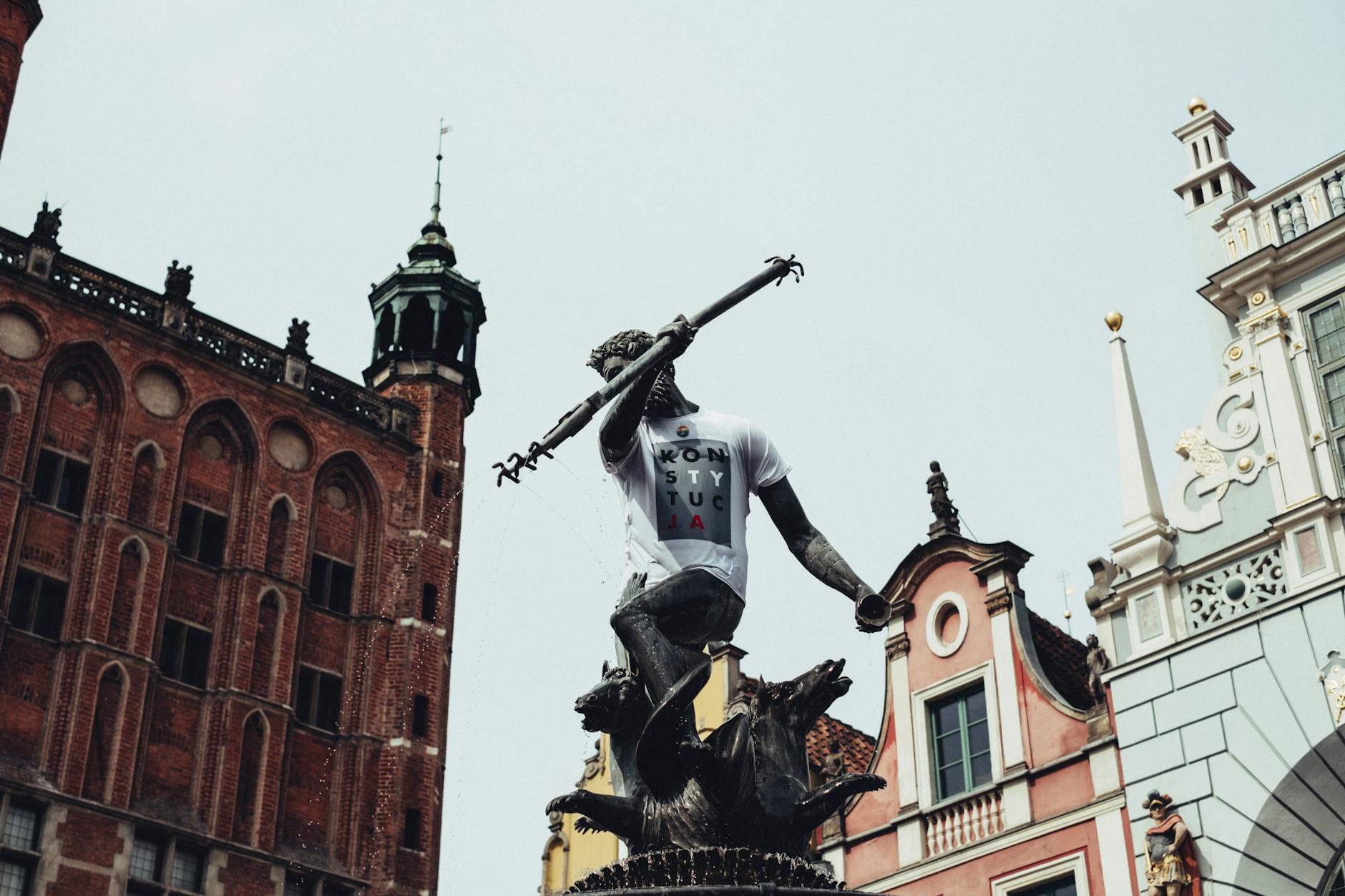 Jedlina-Zdrój: Kultura i Zdrowie w Centrum Uwagi – Pałac i Dom Zdrojowy